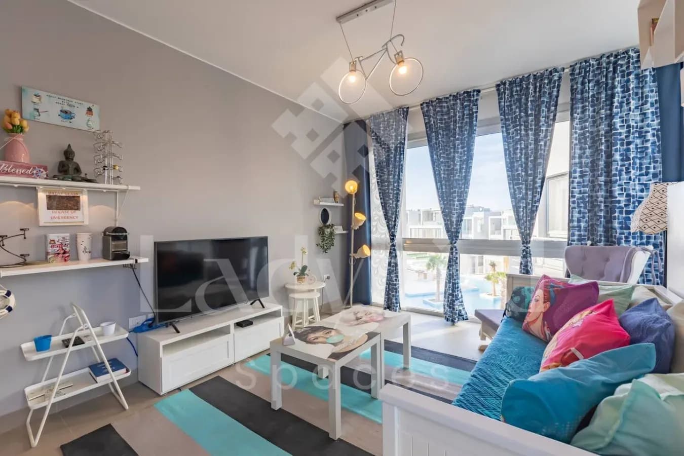 Ladybird - Sholan Penthouse — Sholan 1