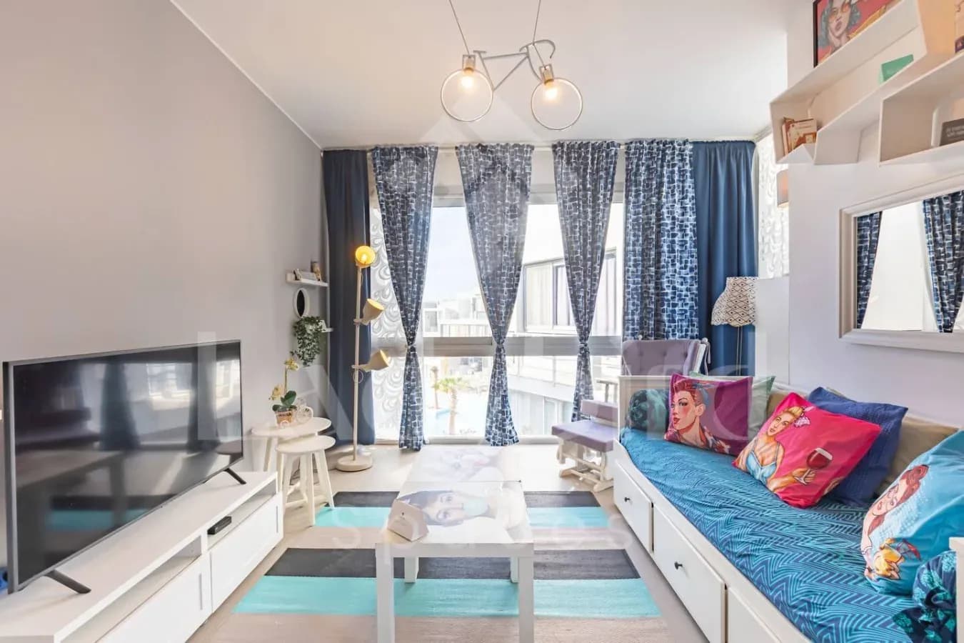 Ladybird - Sholan Penthouse — Sholan 1