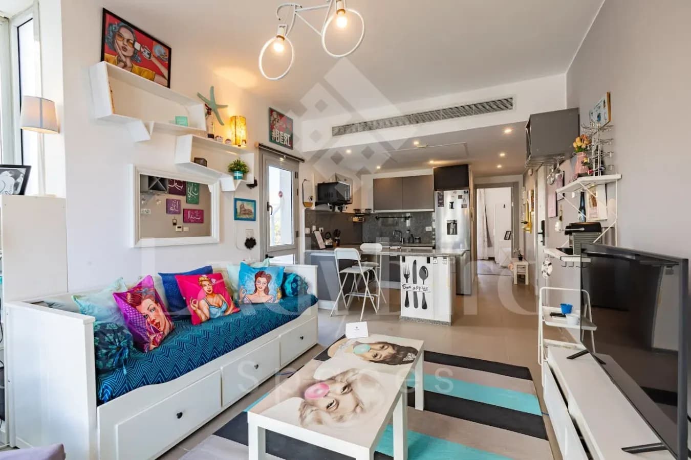 Ladybird - Sholan Penthouse — Sholan 1