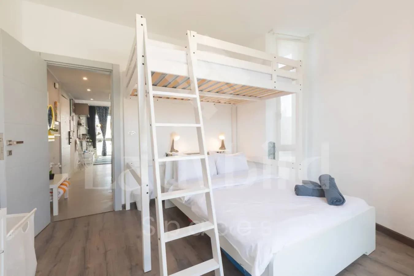 Ladybird - Sholan Penthouse — Sholan 1