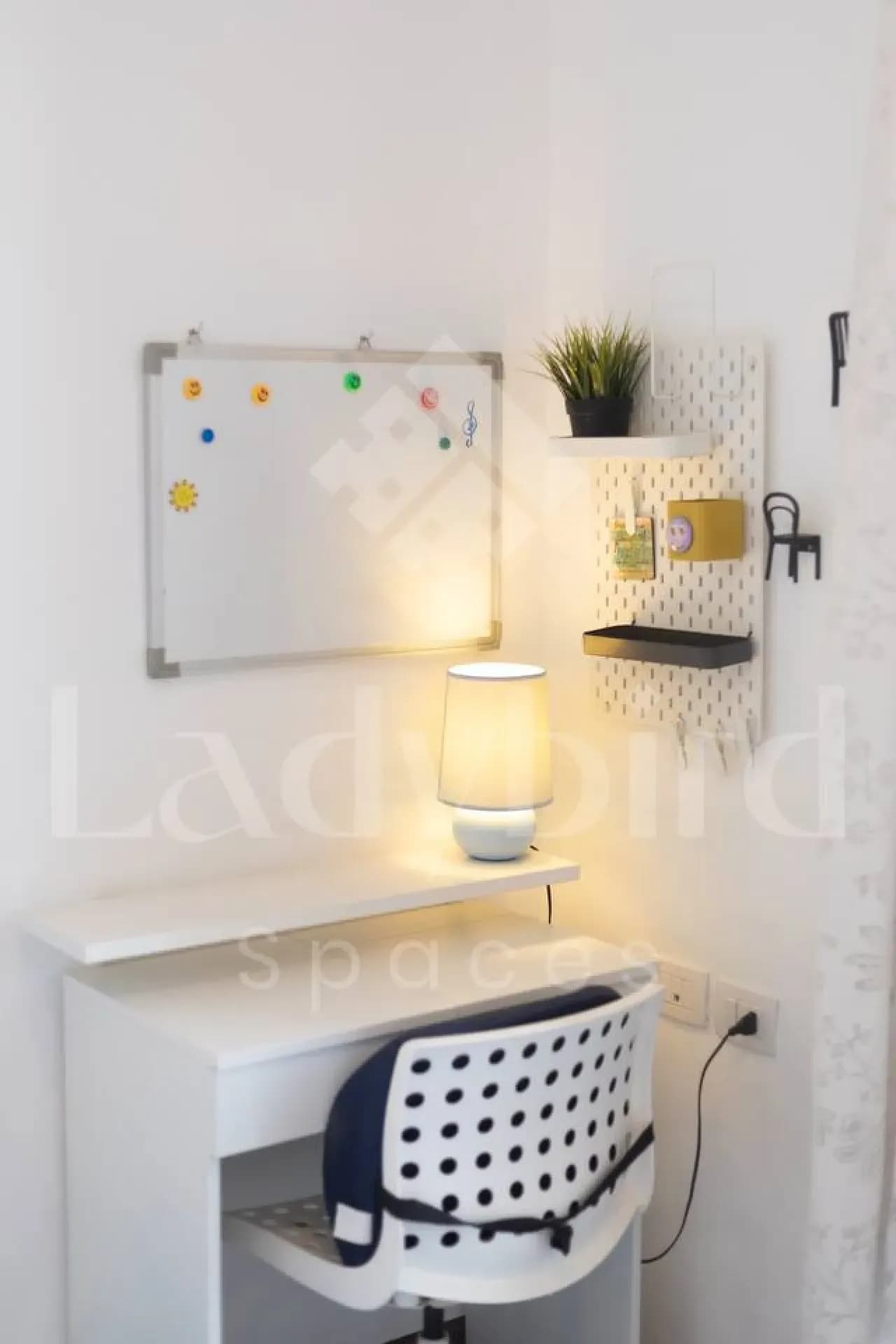 Ladybird - Sholan Penthouse — Sholan 1