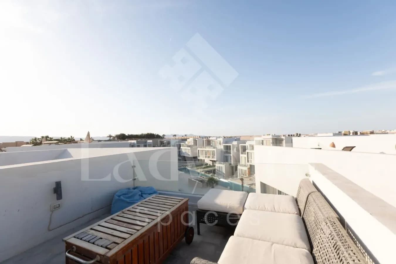 Ladybird - Sholan Penthouse — Sholan 1