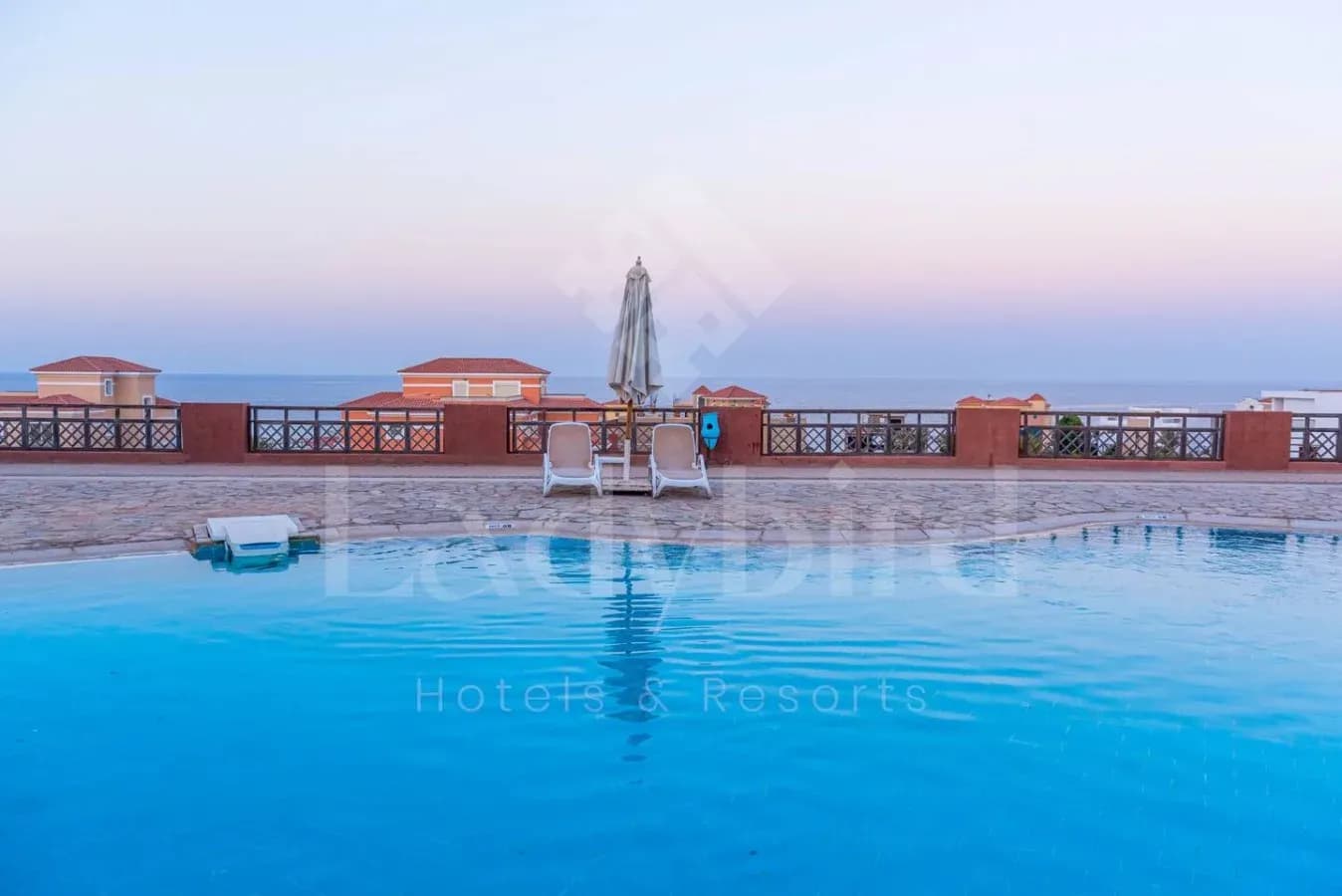 Ladybird - Azzurra Beauty — Sahl Hashish Road 7B103, Azzurra