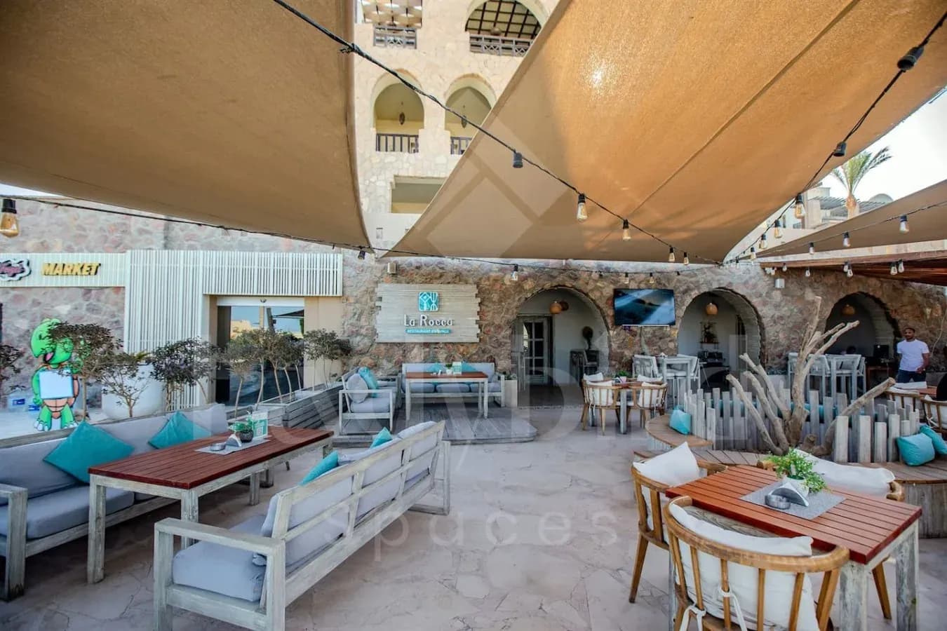 Ladybird - Azzurra Beauty — Sahl Hashish Road 7B103, Azzurra