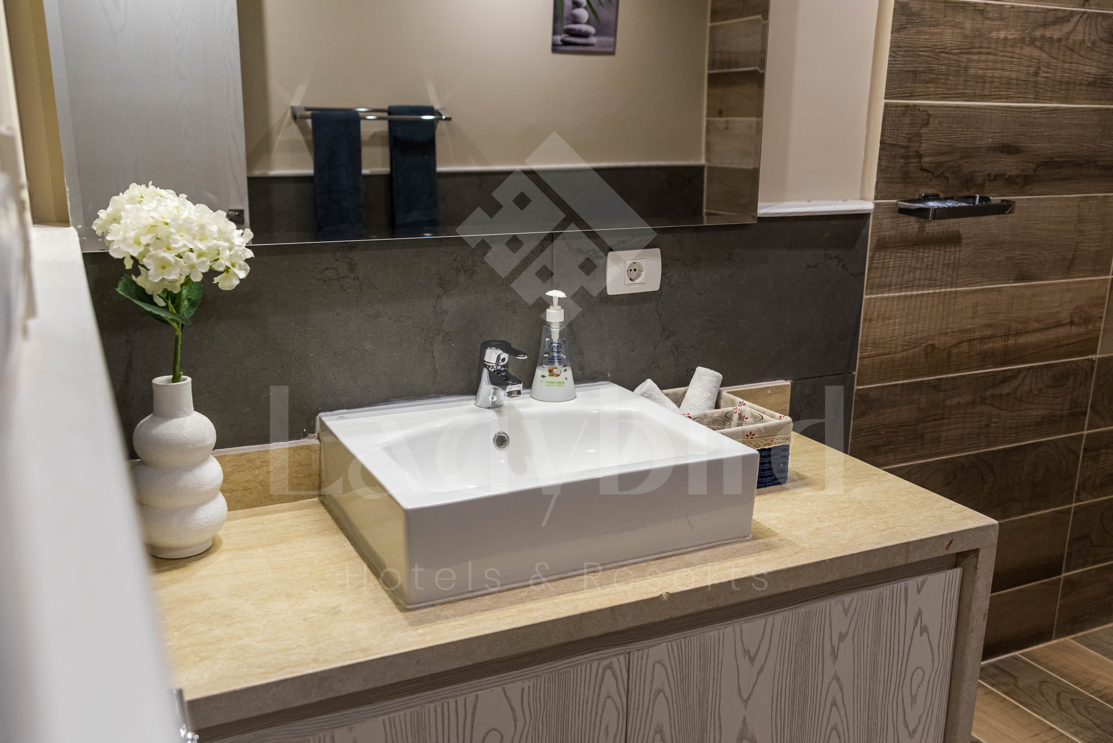 Ladybird - Azzurra 1 Bedroom Apt — az_50.jpg