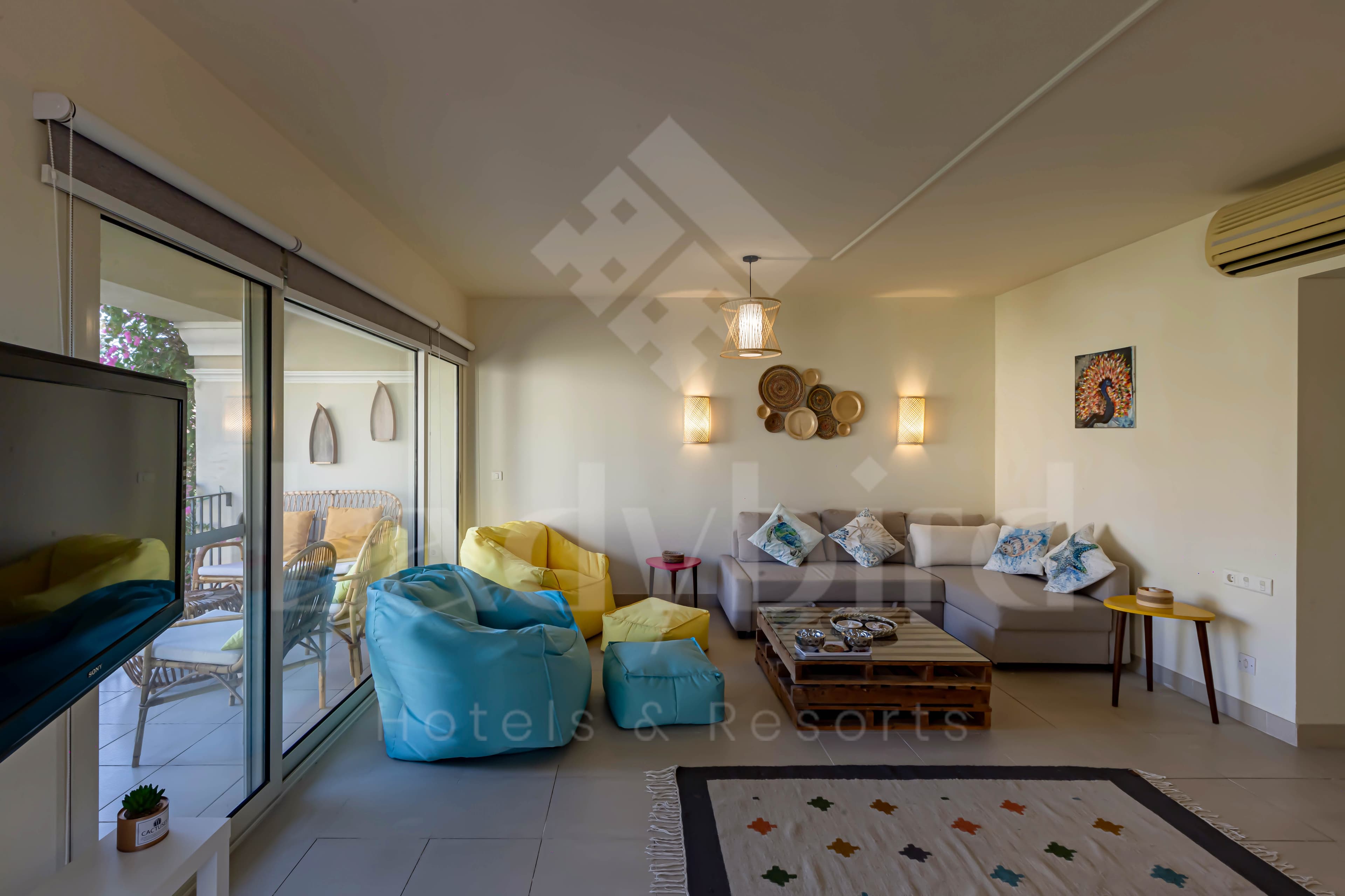 Ladybird - Veranda Beach House — vbh_8.jpg